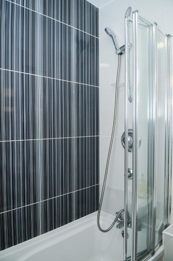 Greater London, 1 Bed London Flat, Parking, Nr Metro Stations, 15Mins To London 아파트 외부 사진